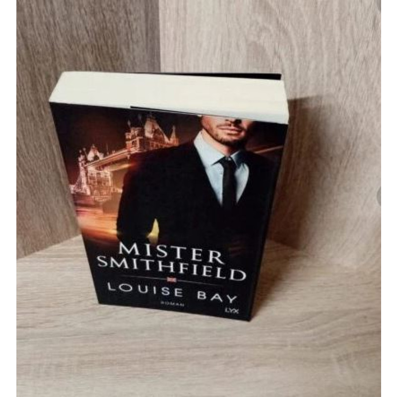 Bay, Louise-Mister Smithfield