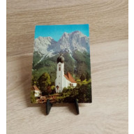 Ansichtskarte- Grainau-Dorfkirche mit Waxensteinen.