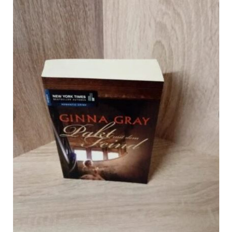 Ginna Gray-Pakt mit dem Feind.