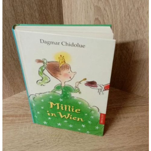 Dagmar Chidolue-Millie in Wien. Hardcover,